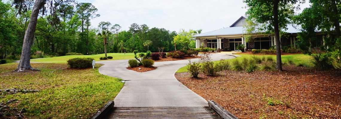 Club house at Laurel Island Links